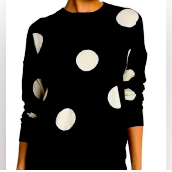 T Tahari Sweaters - T Tahari crew neck polka dot black and white sweater size large